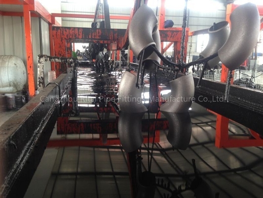 Black 1/2' Butt Weld Fittings P245GH Carbon Steel 45 Degree Long Radius Elbow